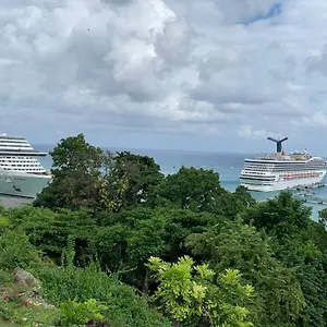 Kris'o Super , Ocho Rios Jamaica